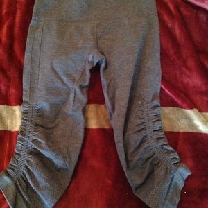 Lululemon cropped leggings